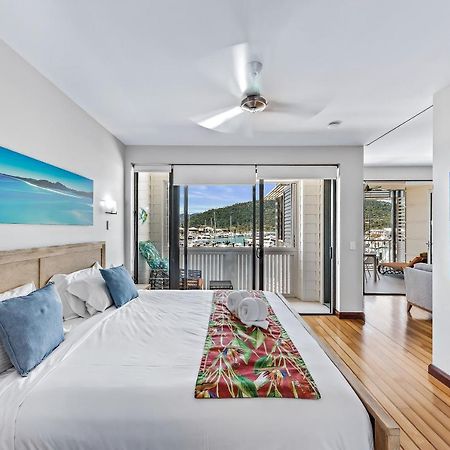Apartamento Seas The Day At The Marina Airlie Beach Exterior foto