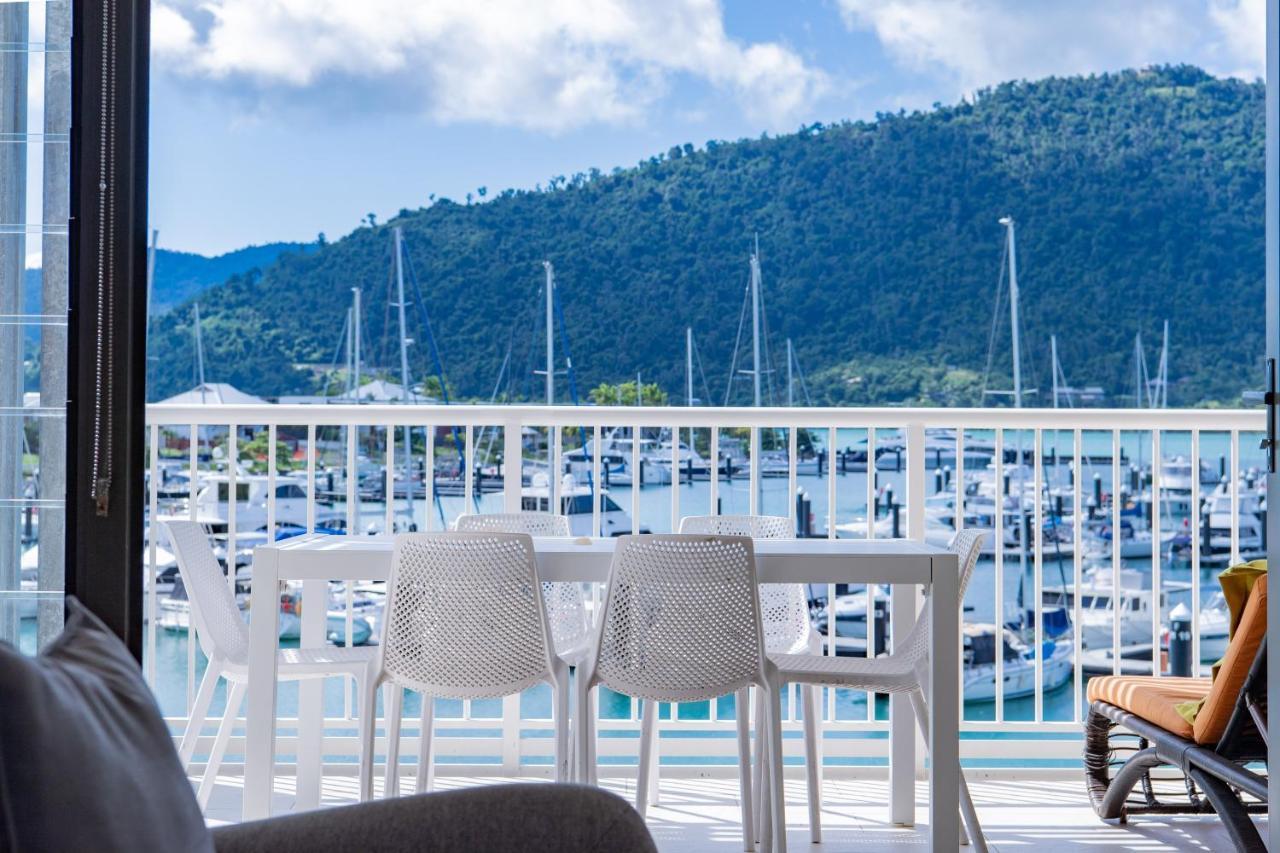 Apartamento Seas The Day At The Marina Airlie Beach Exterior foto