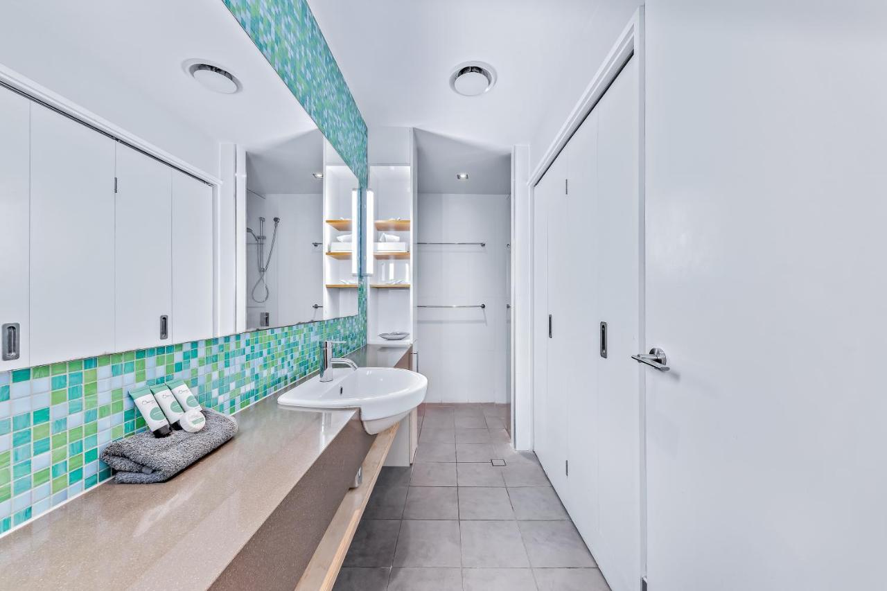 Apartamento Seas The Day At The Marina Airlie Beach Exterior foto