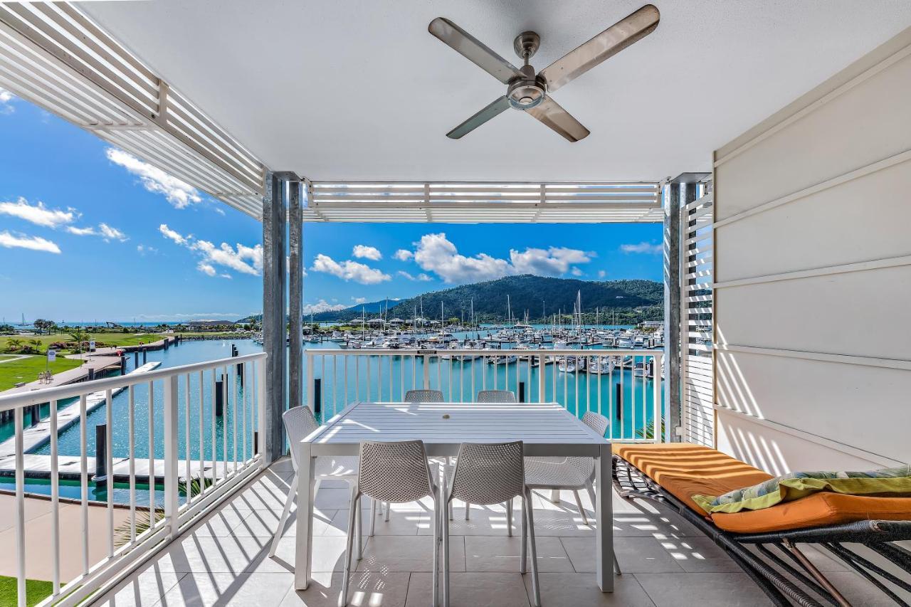Apartamento Seas The Day At The Marina Airlie Beach Exterior foto
