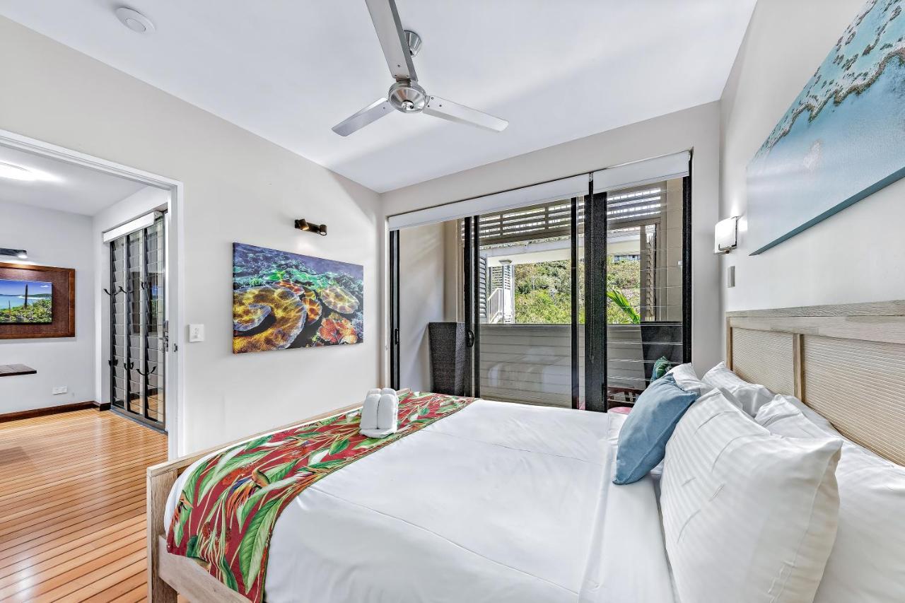 Apartamento Seas The Day At The Marina Airlie Beach Exterior foto